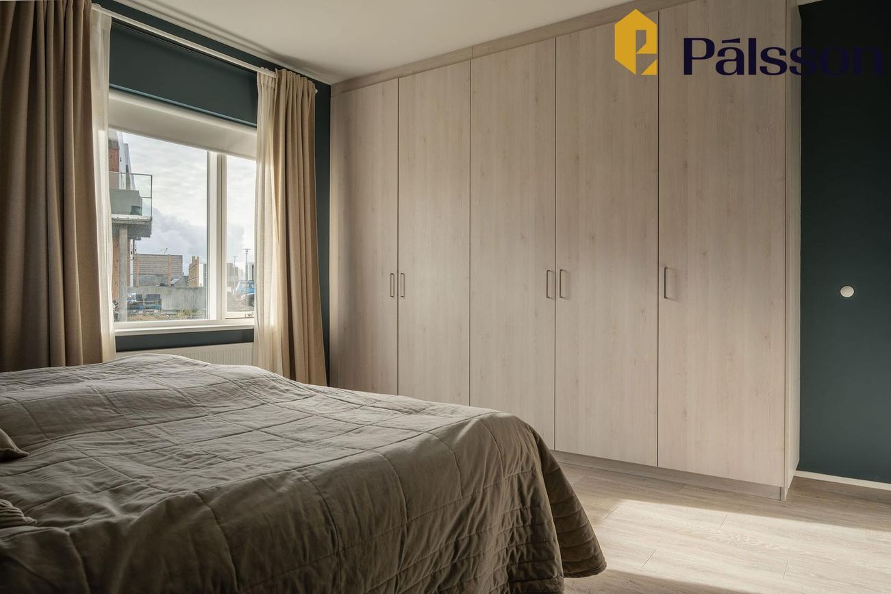 Holtsvegur 9, 210 Garðabær