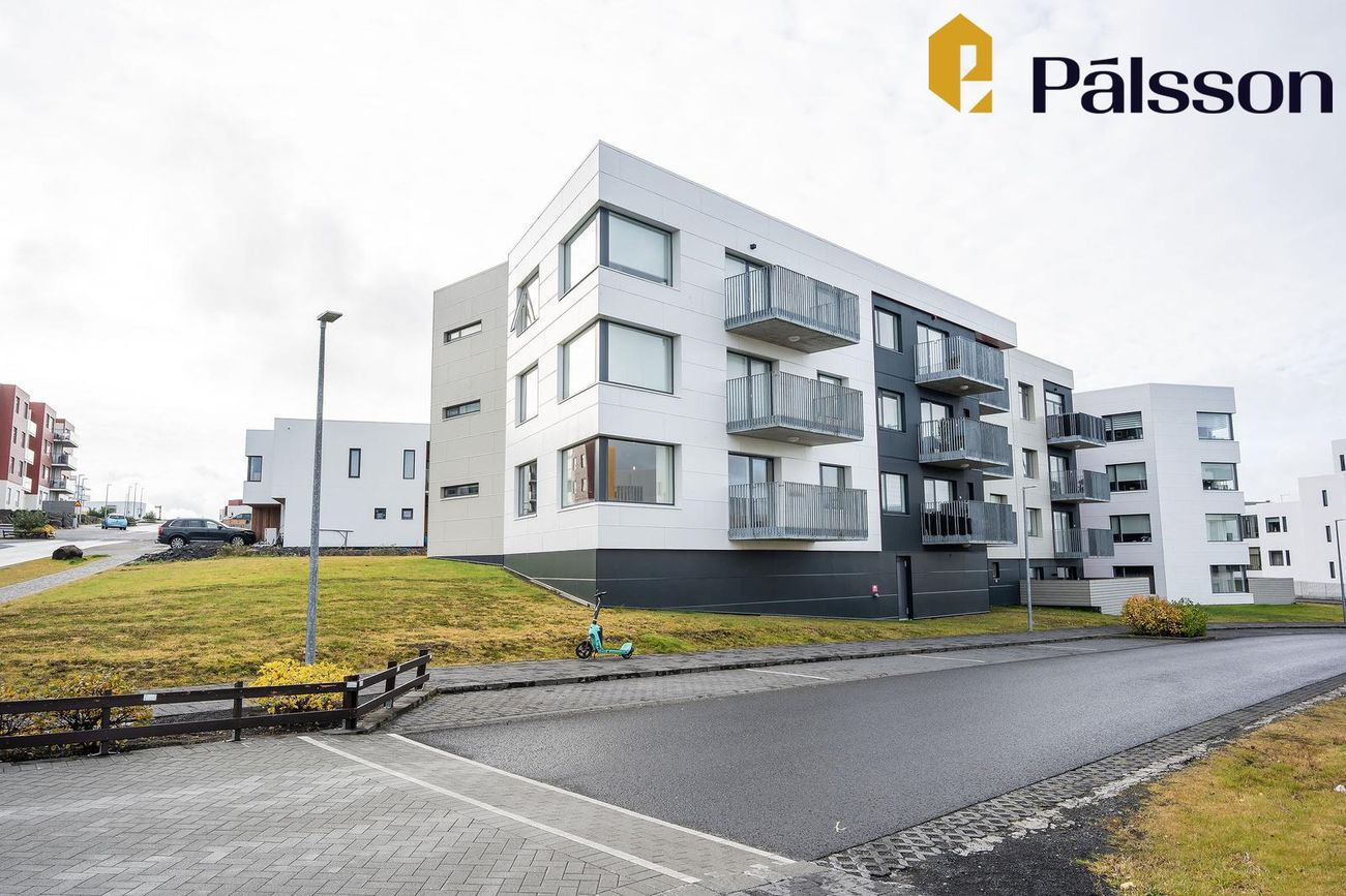 Holtsvegur 9, 210 Garðabær