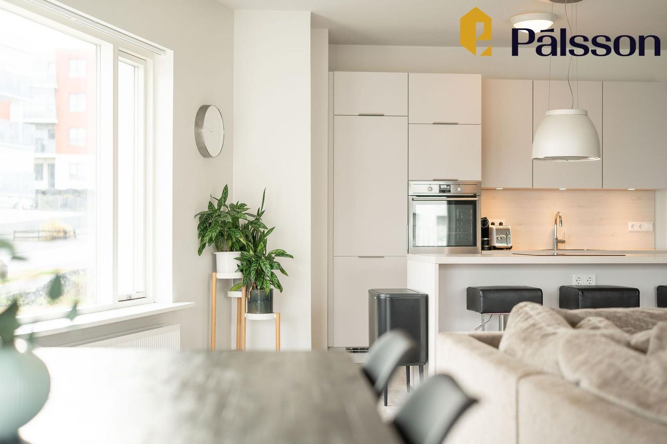 Holtsvegur 9, 210 Garðabær