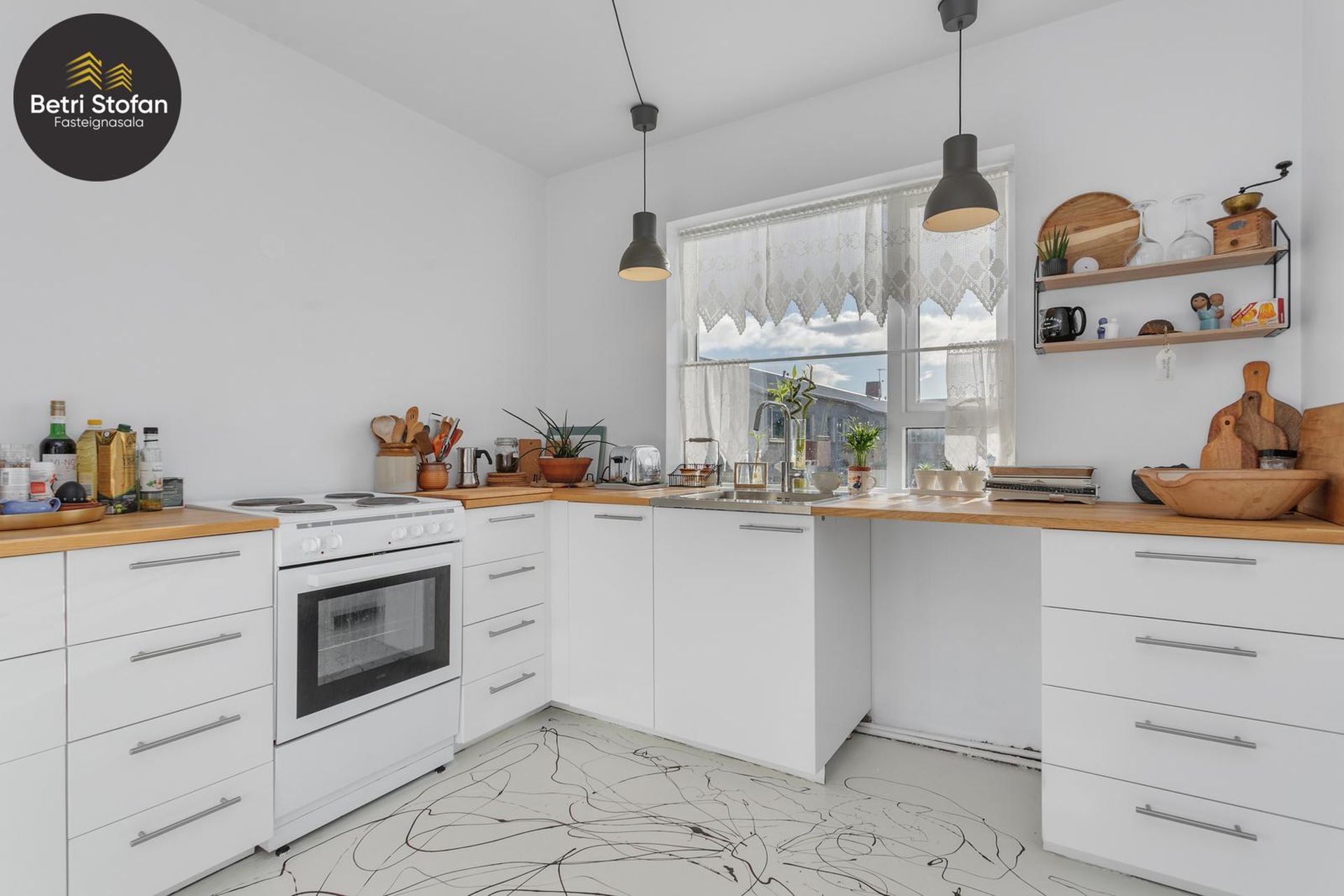 Stigahlíð 10, 105 Reykjavík