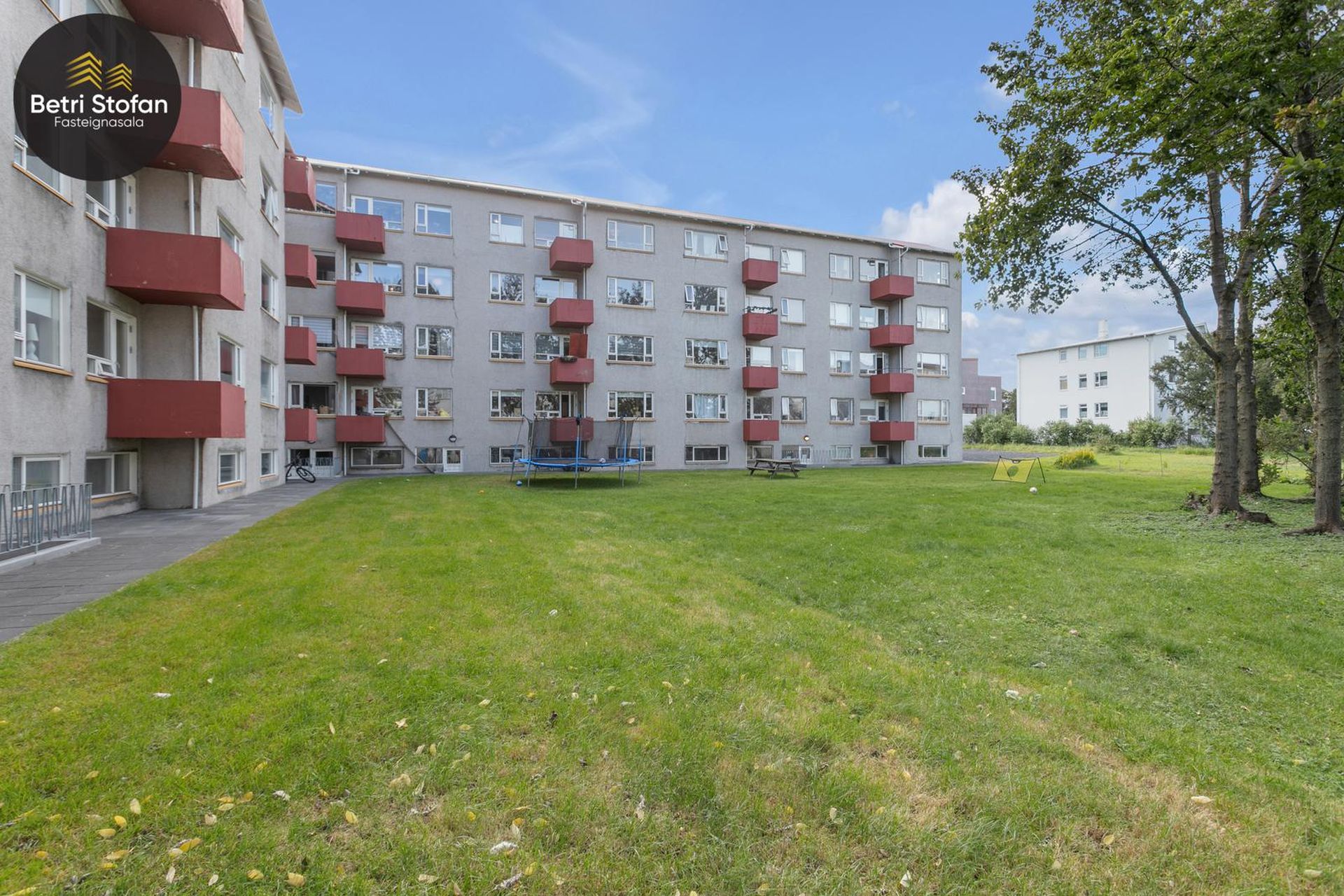 Stigahlíð 10, 105 Reykjavík