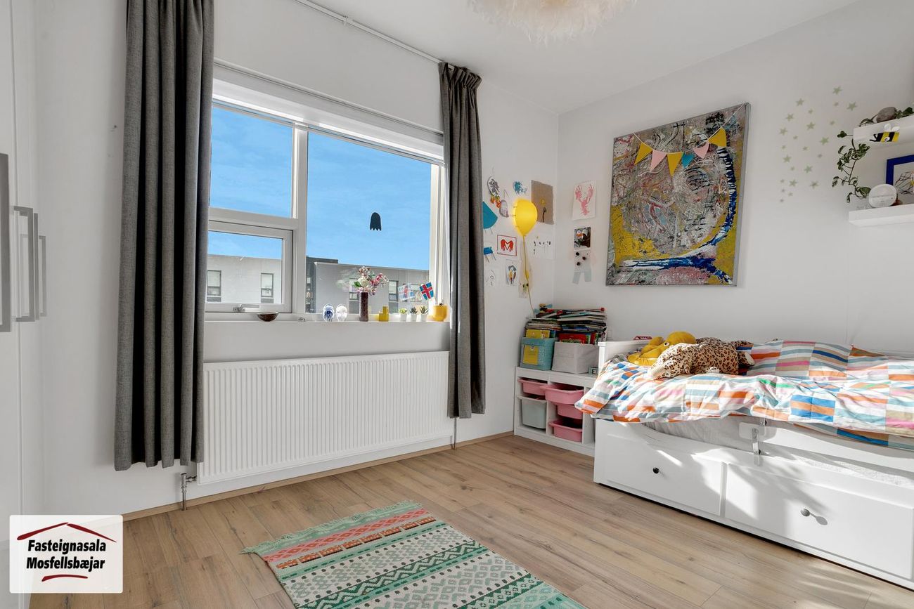Vefarastræti 11, 270 Mosfellsbær