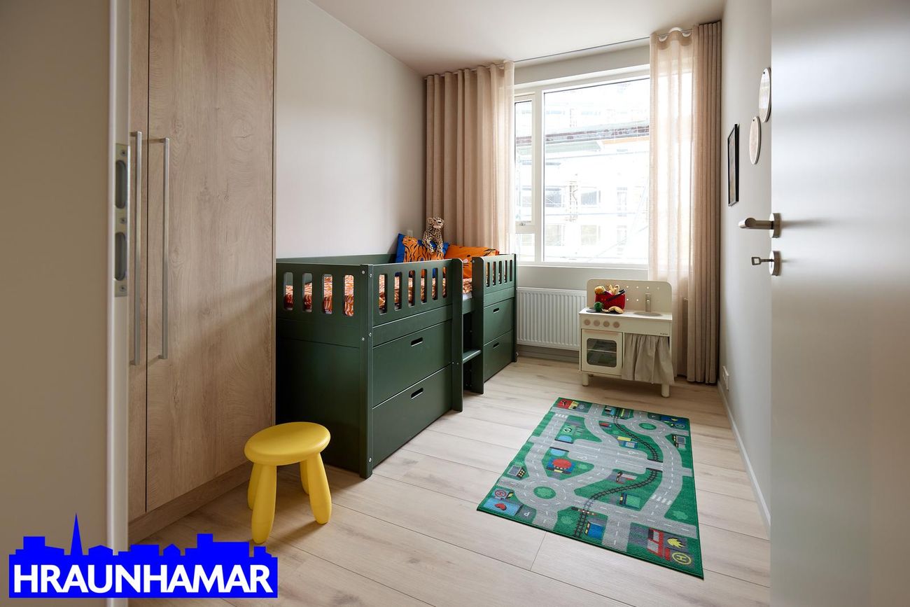 Baughamar 5, 221 Hafnarfjörður