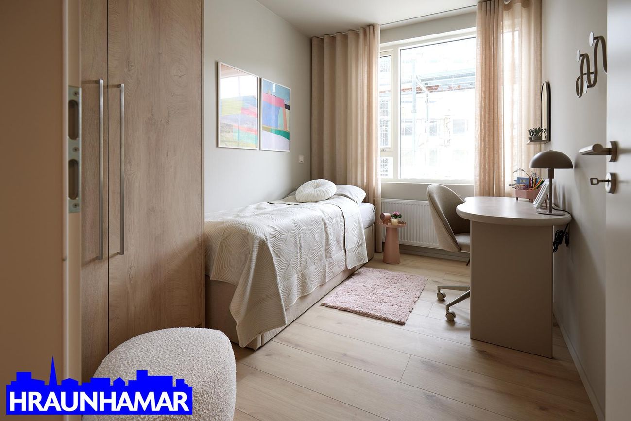 Baughamar 5, 221 Hafnarfjörður