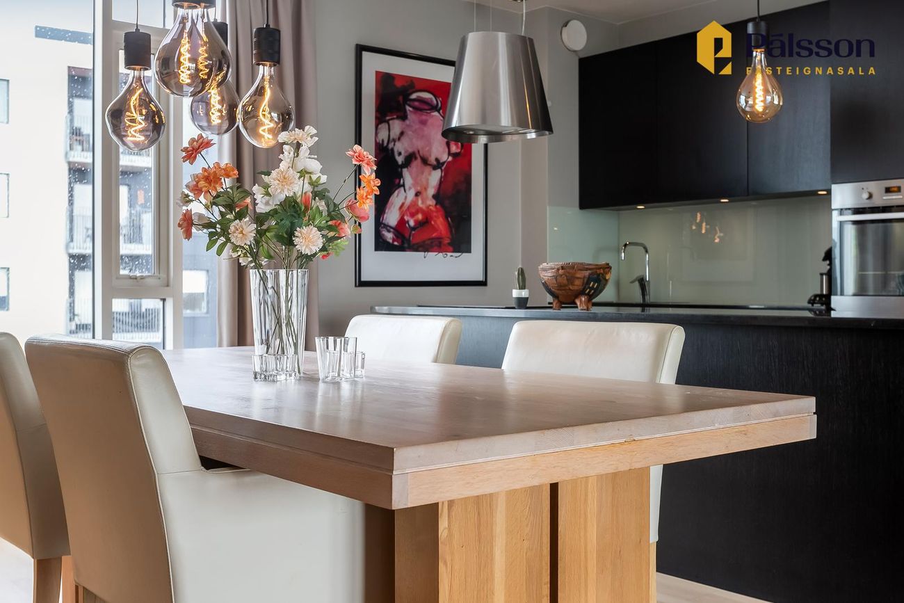 Holtsvegur 18, 210 Garðabær
