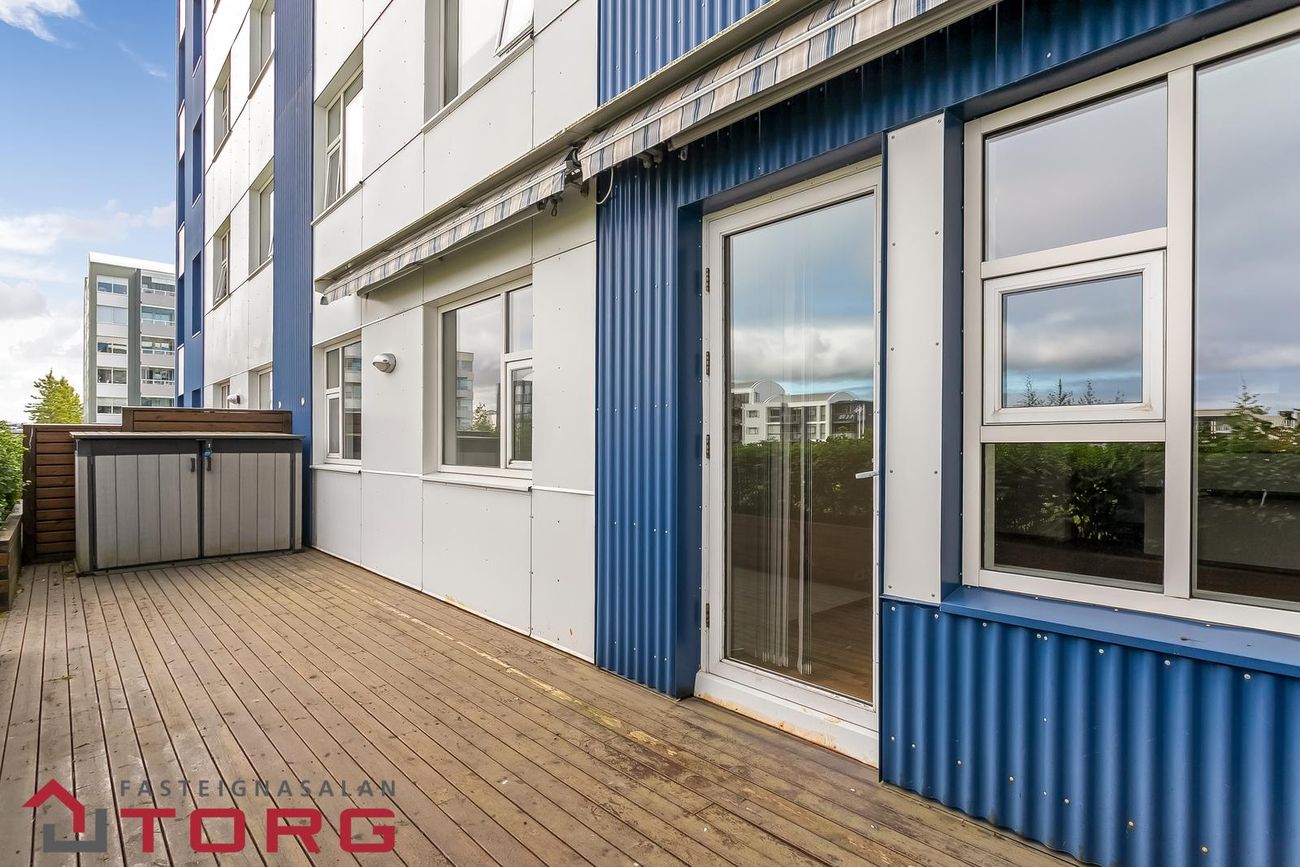 Strikið 10, 210 Garðabær
