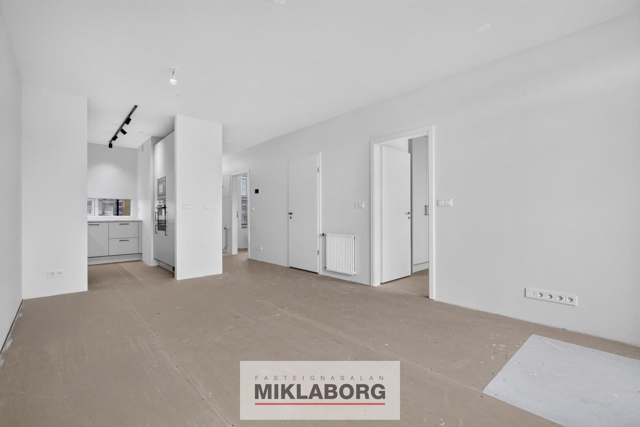 Hringhamar 6, 221 Hafnarfjörður