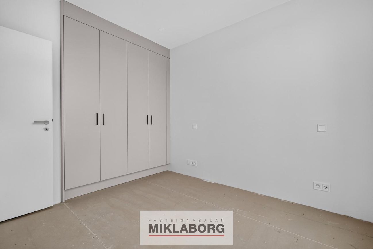 Hringhamar 6, 221 Hafnarfjörður