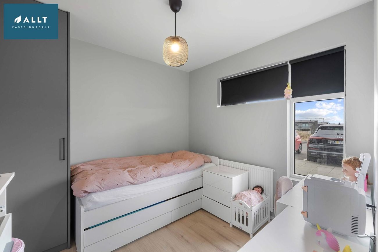 Aspardalur 1, 260 Reykjanesbær