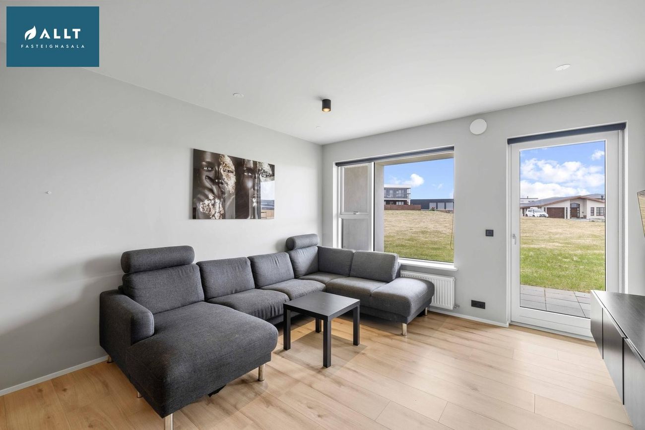 Aspardalur 1, 260 Reykjanesbær