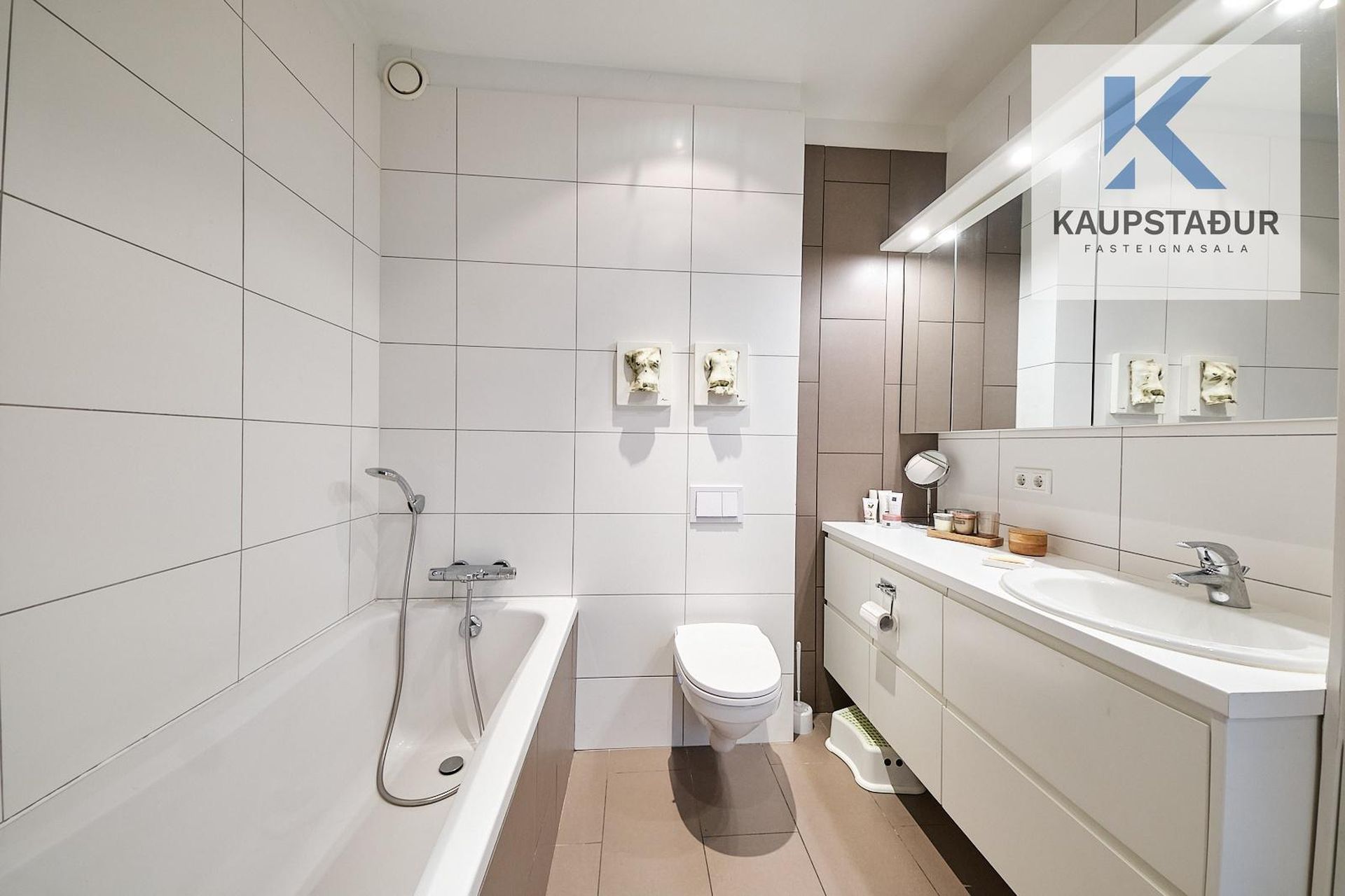 Drekavellir 40, 221 Hafnarfjörður