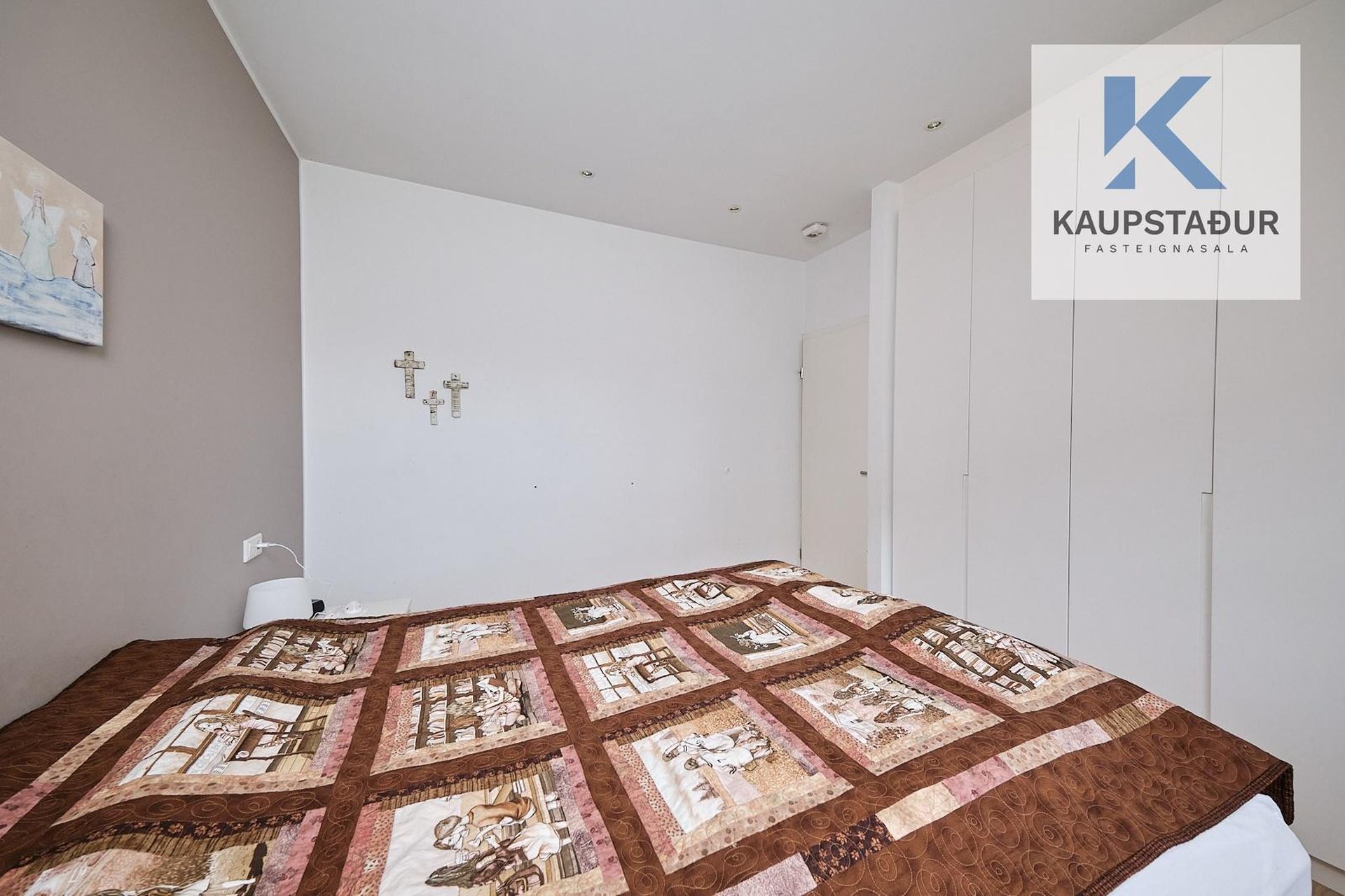 Drekavellir 40, 221 Hafnarfjörður