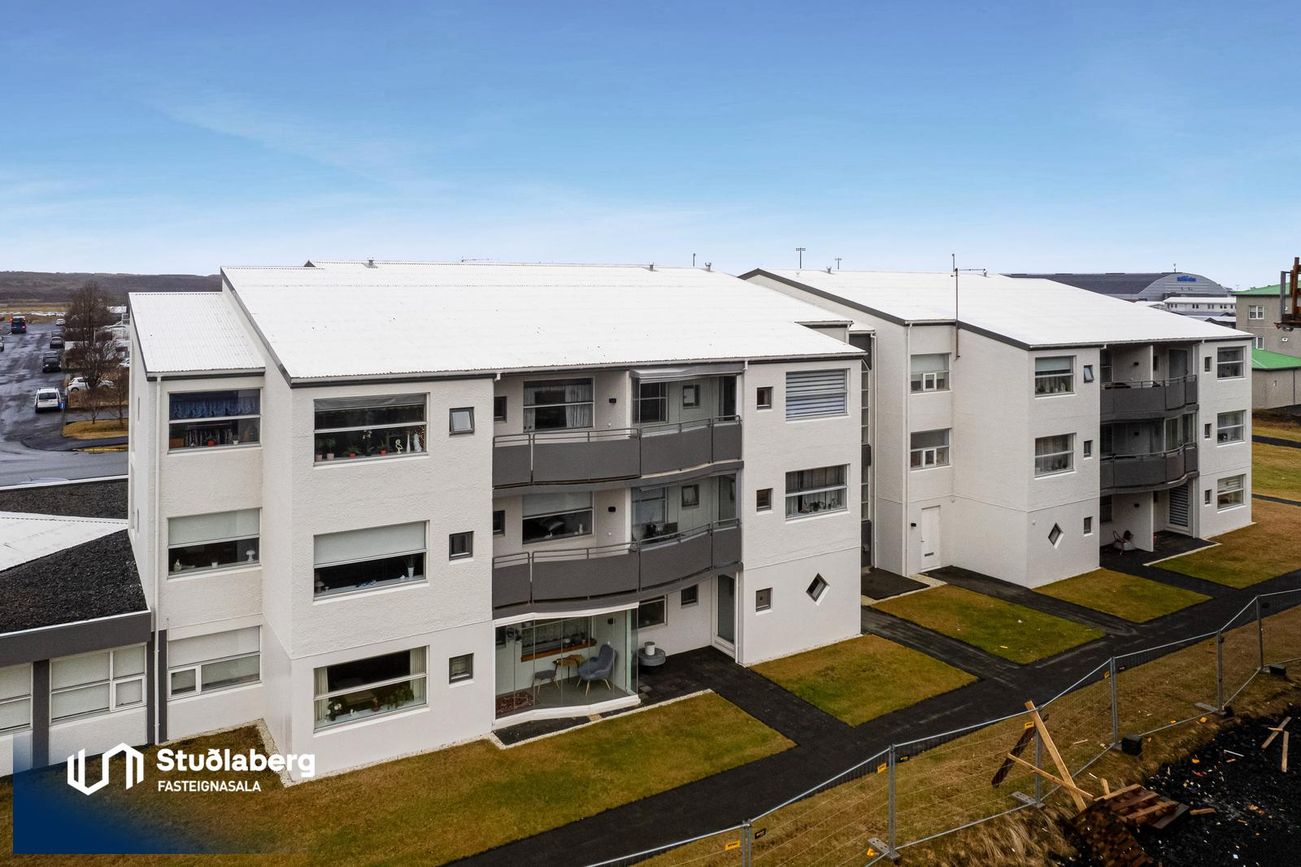Vallarbraut 6, 260 Reykjanesbær