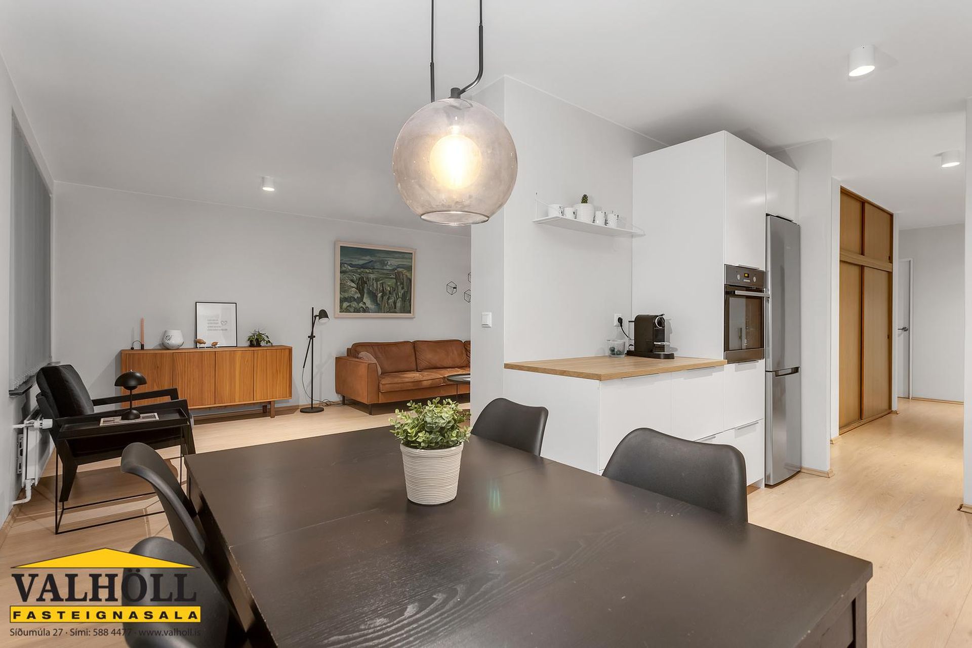 Asparfell 8, 111 Reykjavík