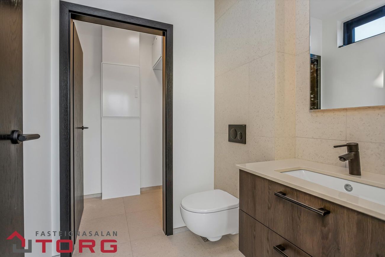 Hjallabraut 45B - 0103, 220 Hafnarfjörður