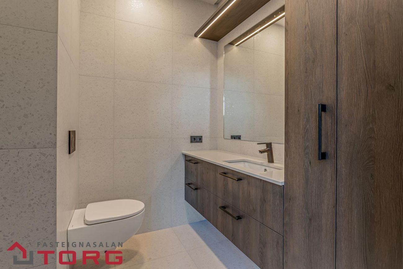 Hjallabraut 45B - 0103, 220 Hafnarfjörður