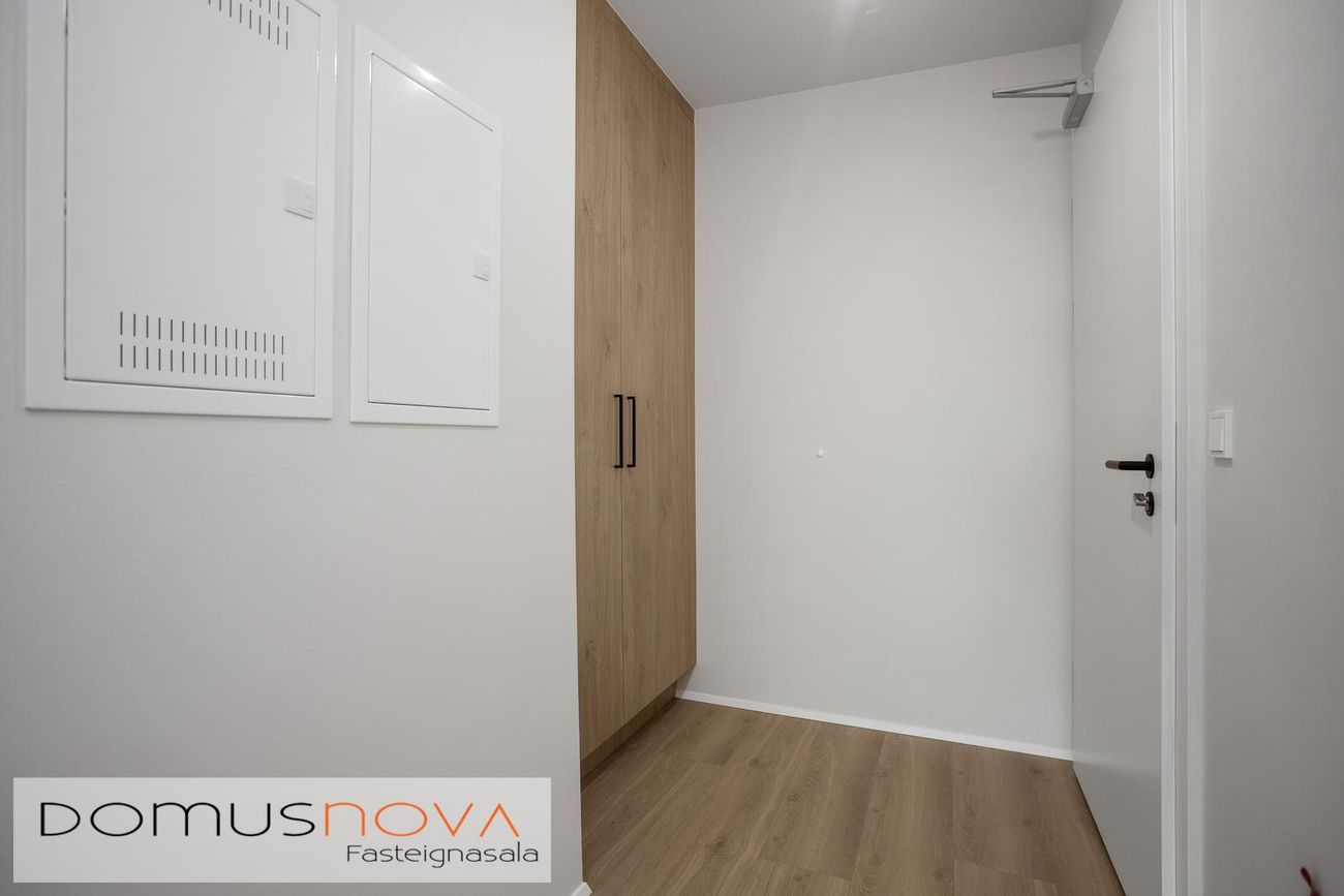 Jöfursbás 5B, 112 Reykjavík