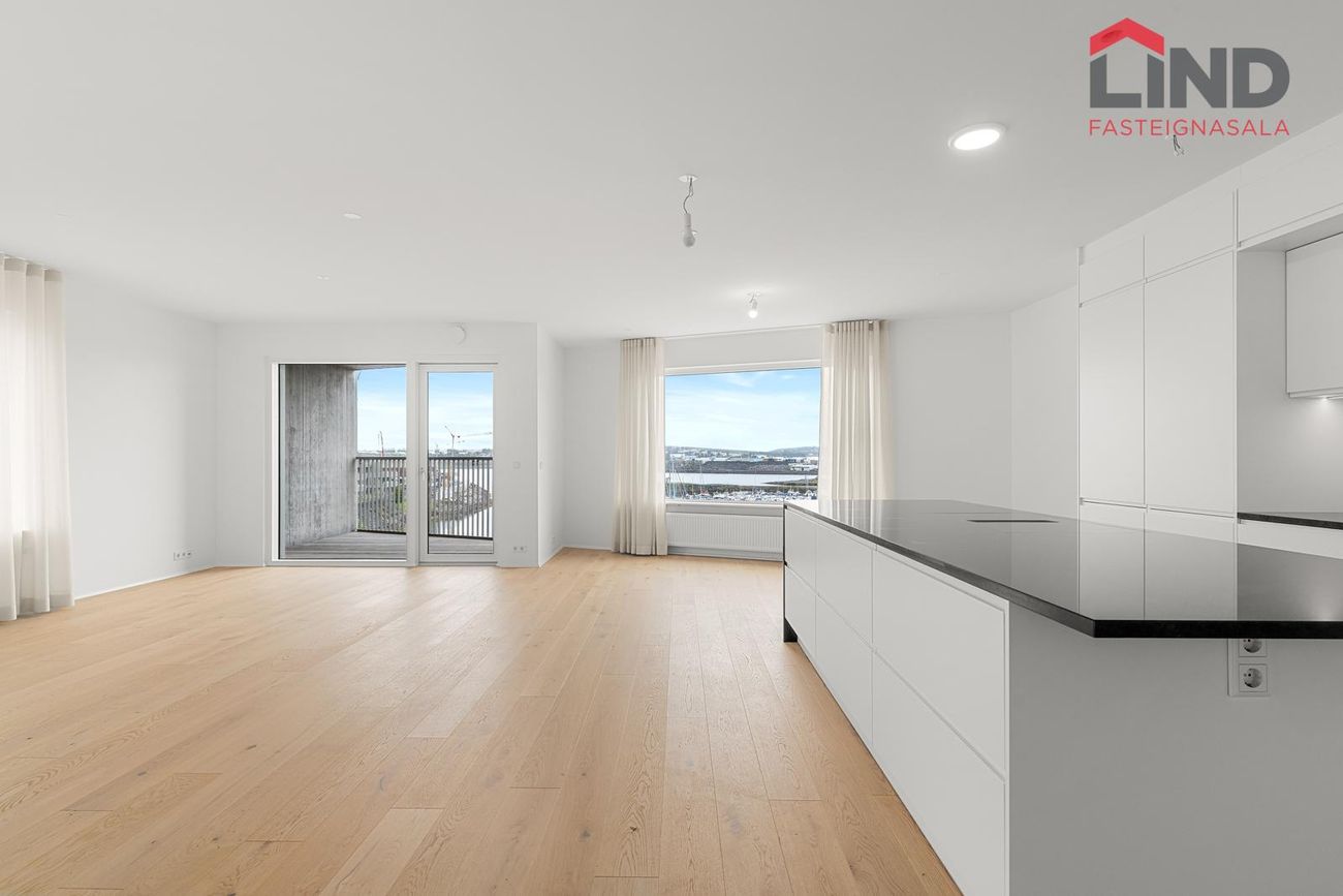 Arkarvogur 8, 104 Reykjavík