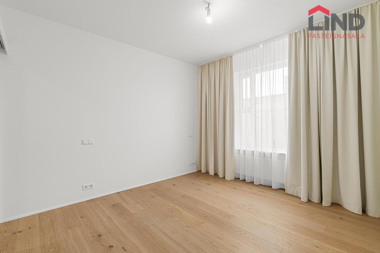 Arkarvogur 8, 104 Reykjavík
