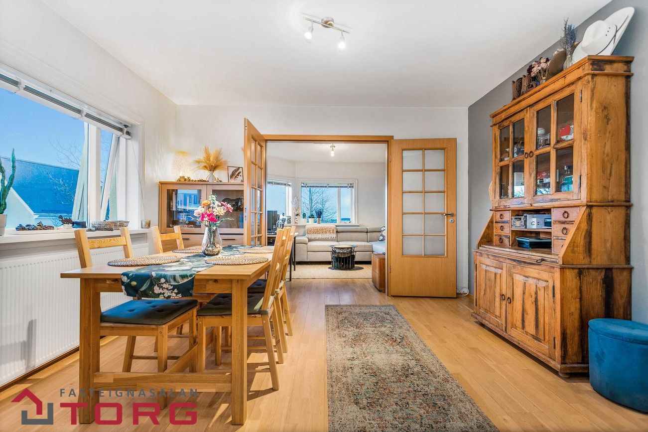 Hellisgata 18, 220 Hafnarfjörður