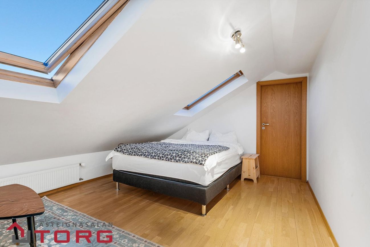 Hellisgata 18, 220 Hafnarfjörður