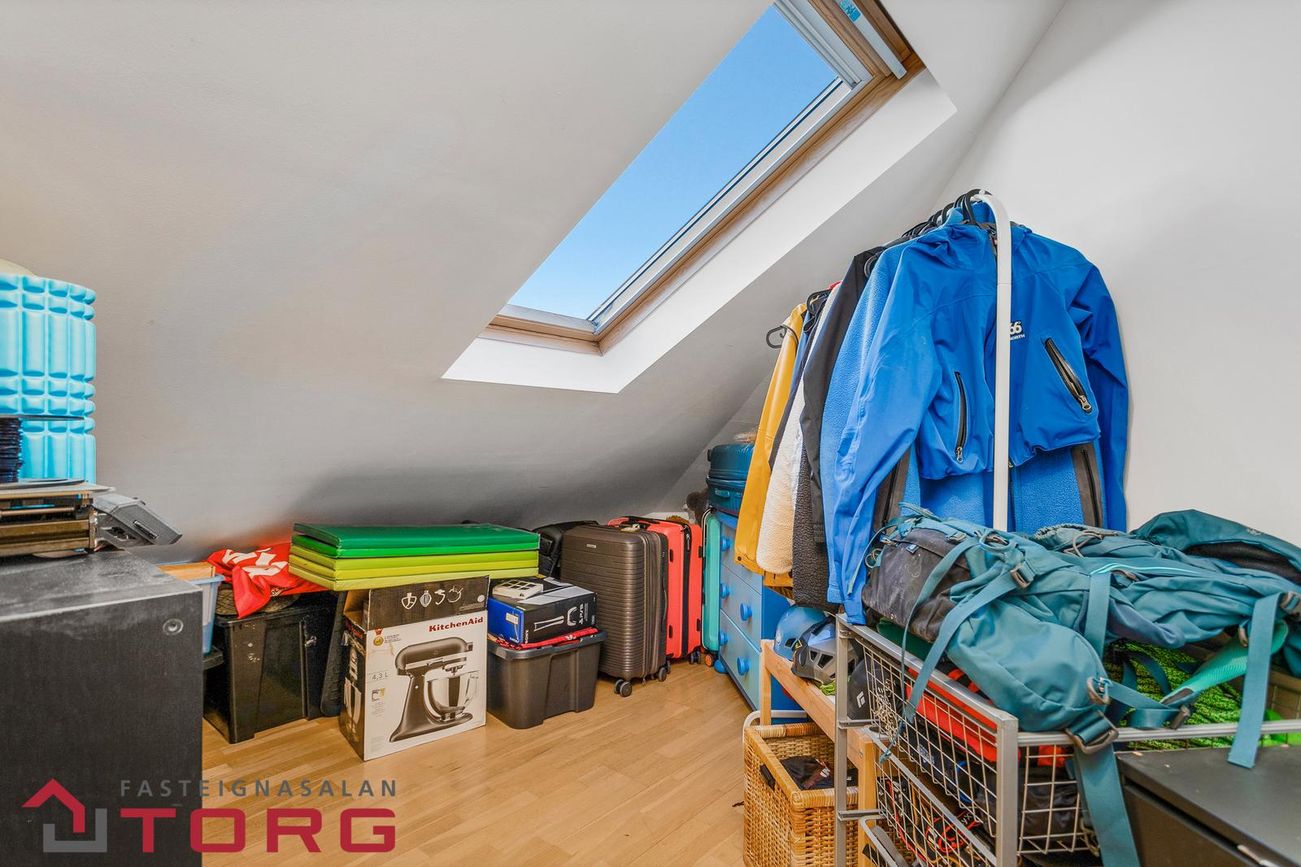 Hellisgata 18, 220 Hafnarfjörður