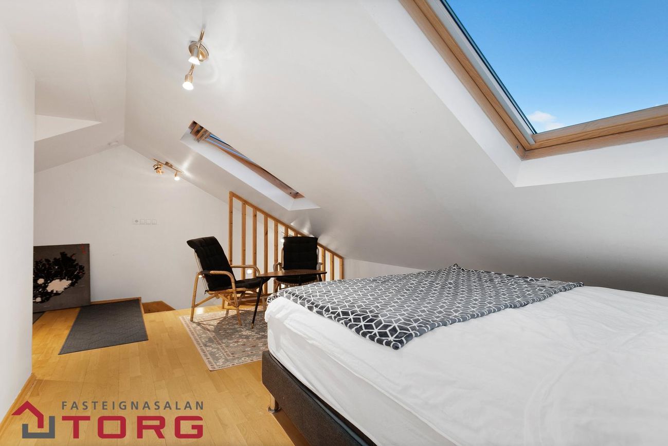 Hellisgata 18, 220 Hafnarfjörður