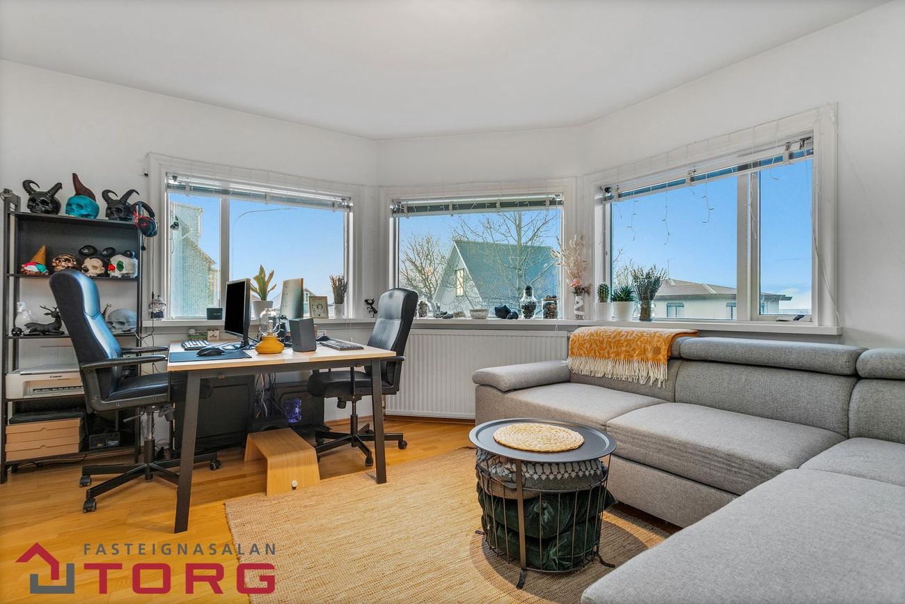 Hellisgata 18, 220 Hafnarfjörður