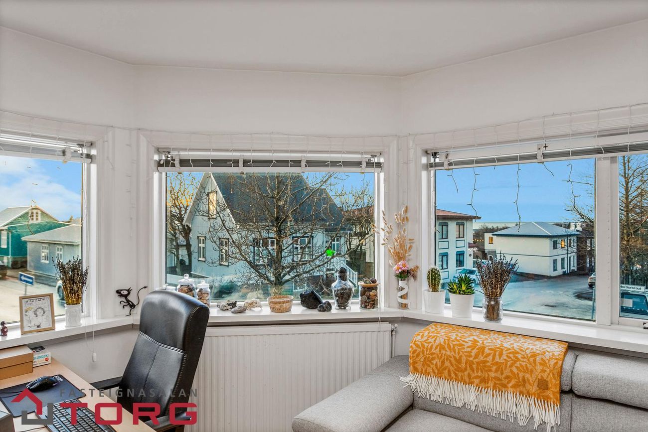 Hellisgata 18, 220 Hafnarfjörður