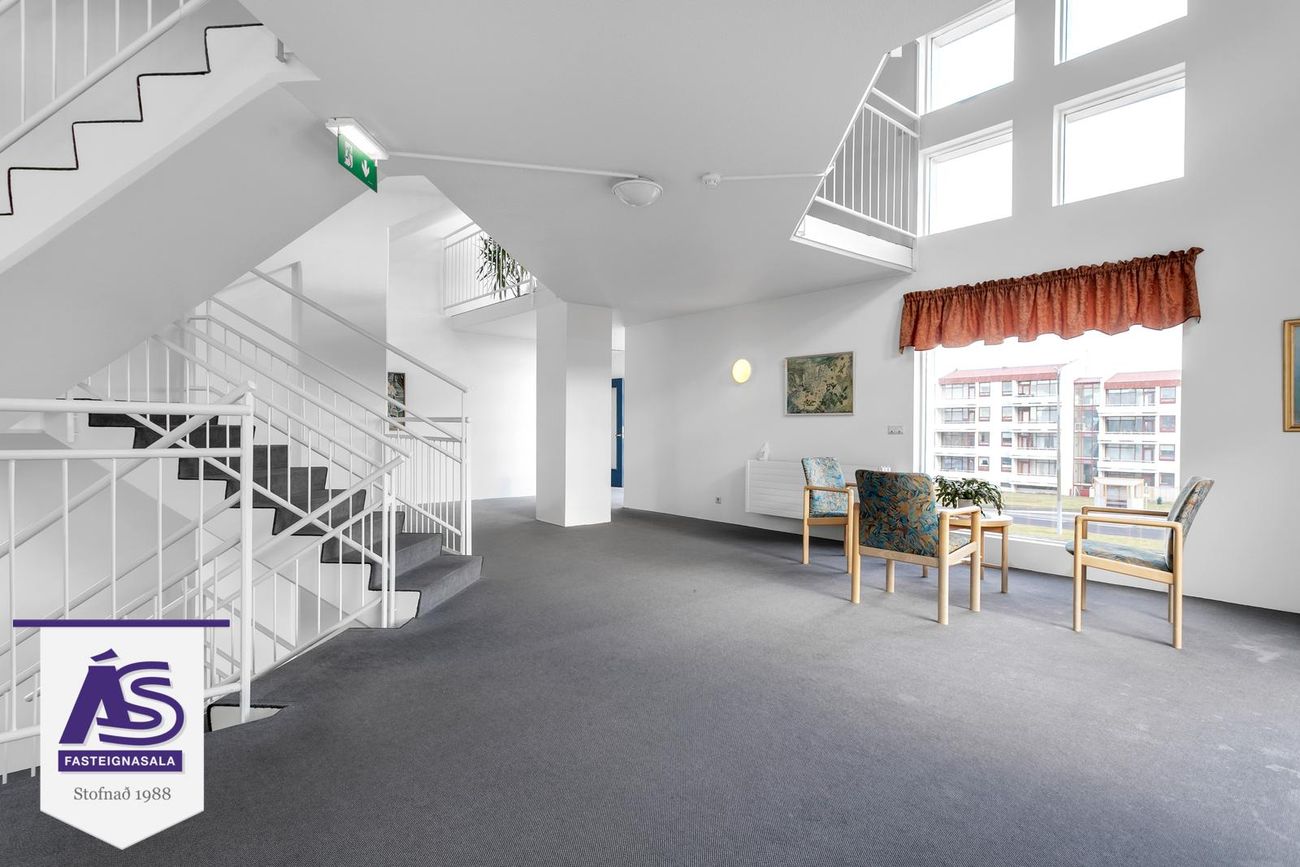 Hjallabraut 33, 220 Hafnarfjörður