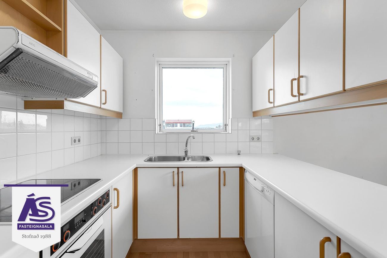 Hjallabraut 33, 220 Hafnarfjörður