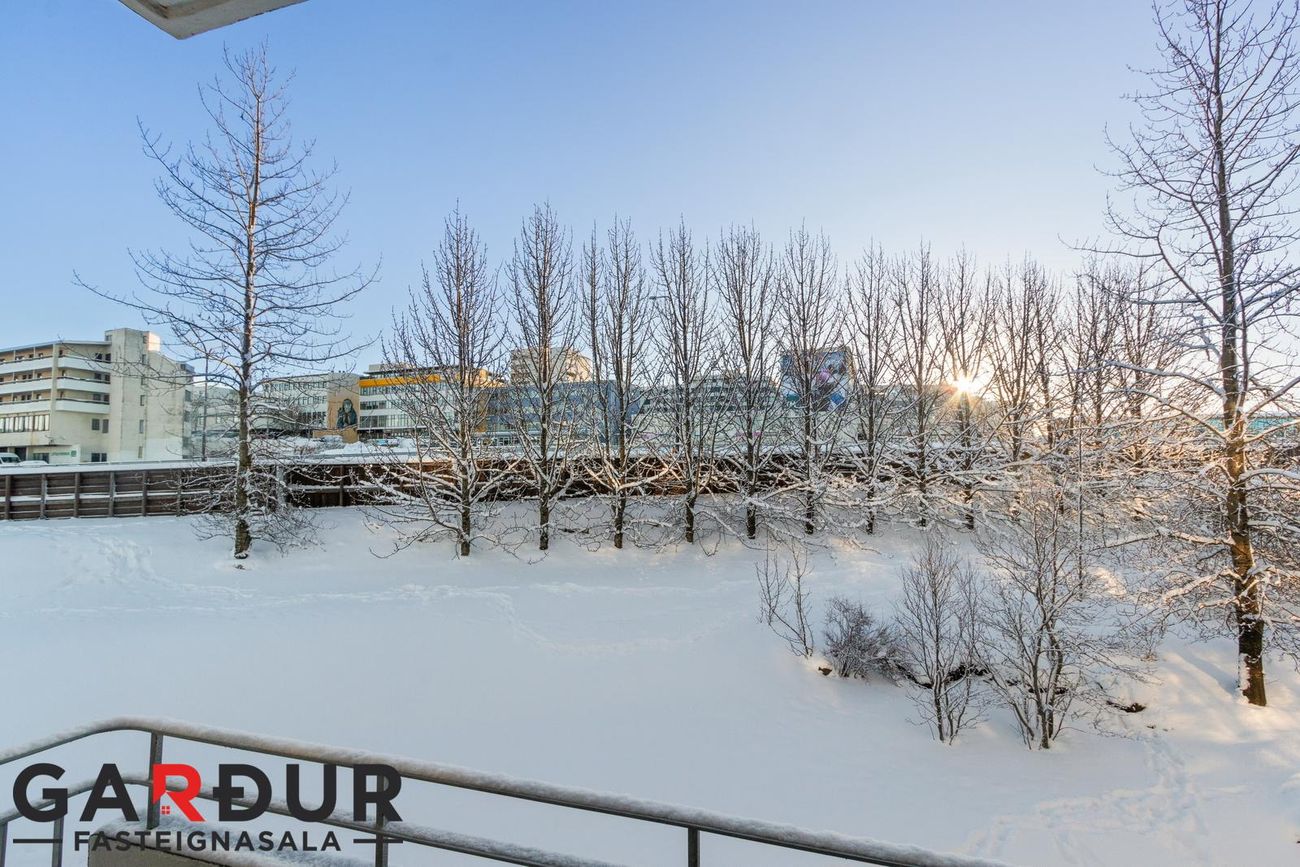 Ásbraut 9, 200 Kópavogur