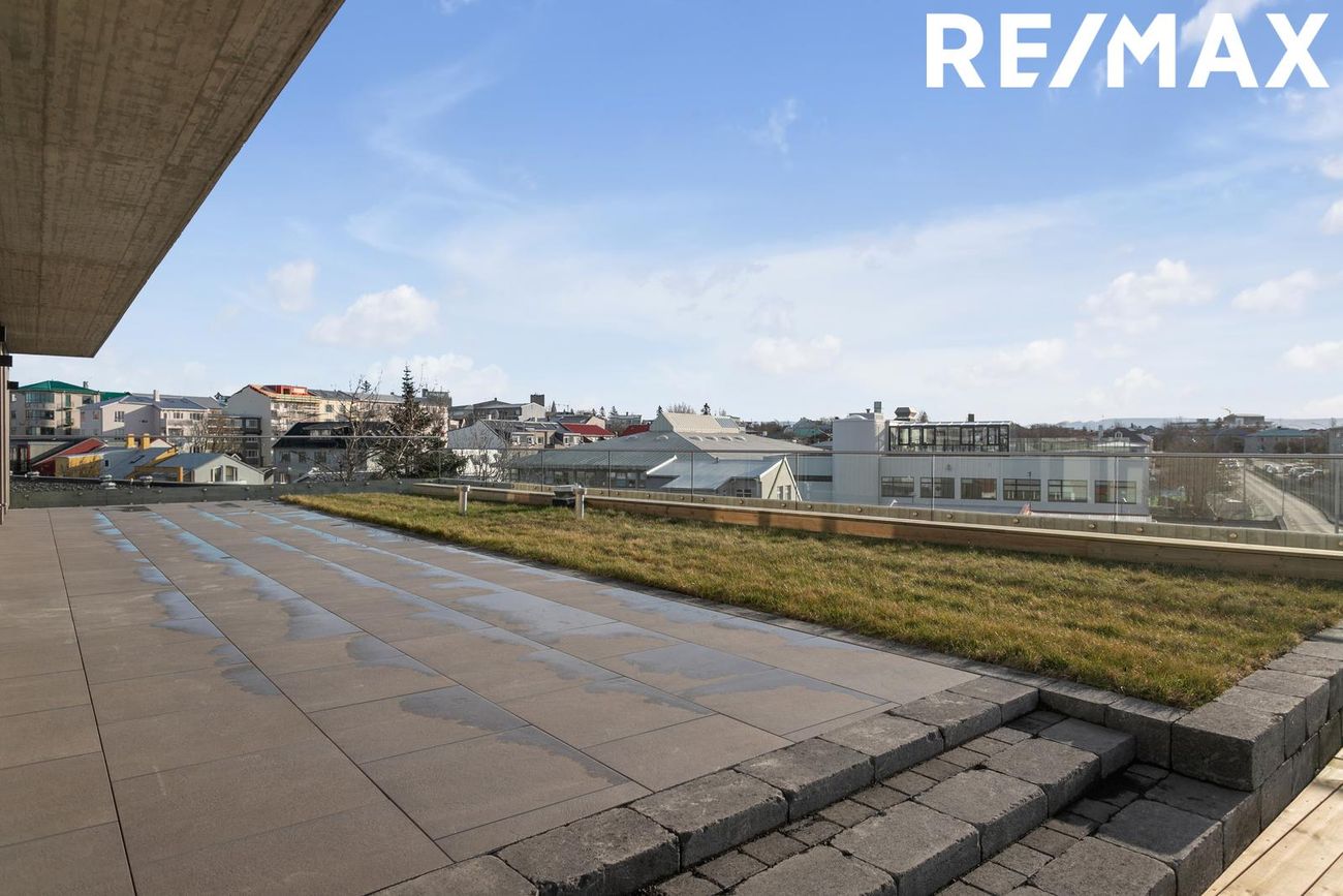 Hringbraut 120, 101 Reykjavík