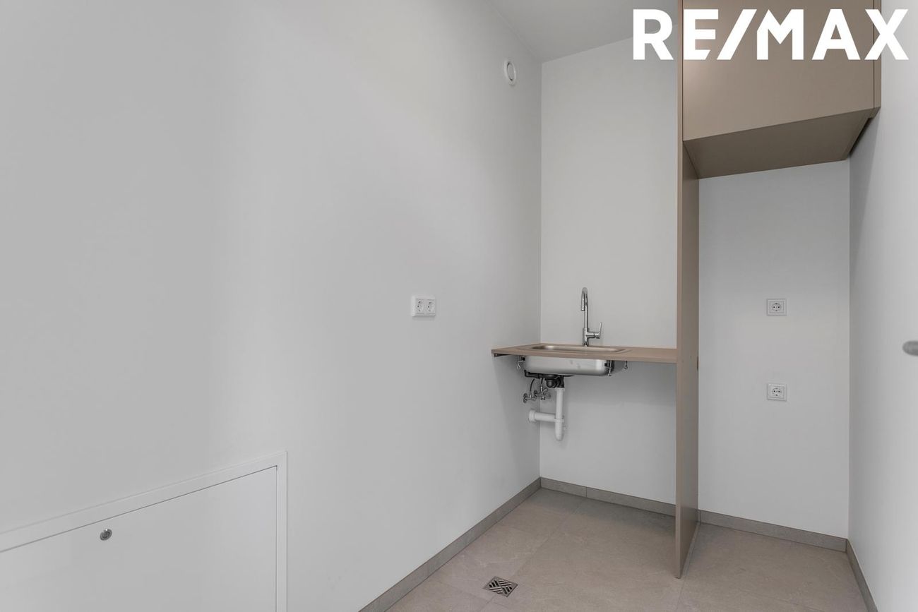 Hringbraut 120, 101 Reykjavík