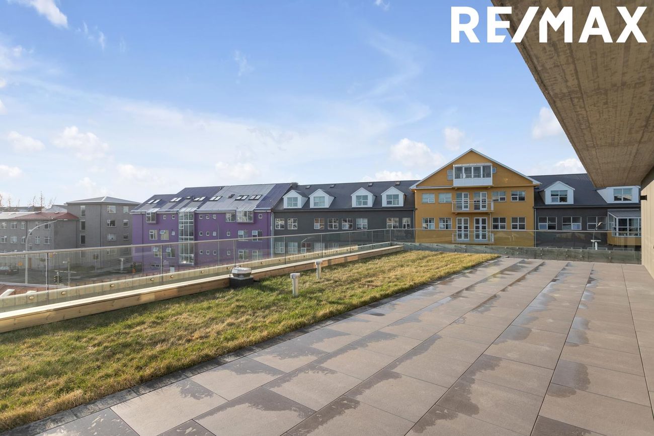 Hringbraut 120, 101 Reykjavík