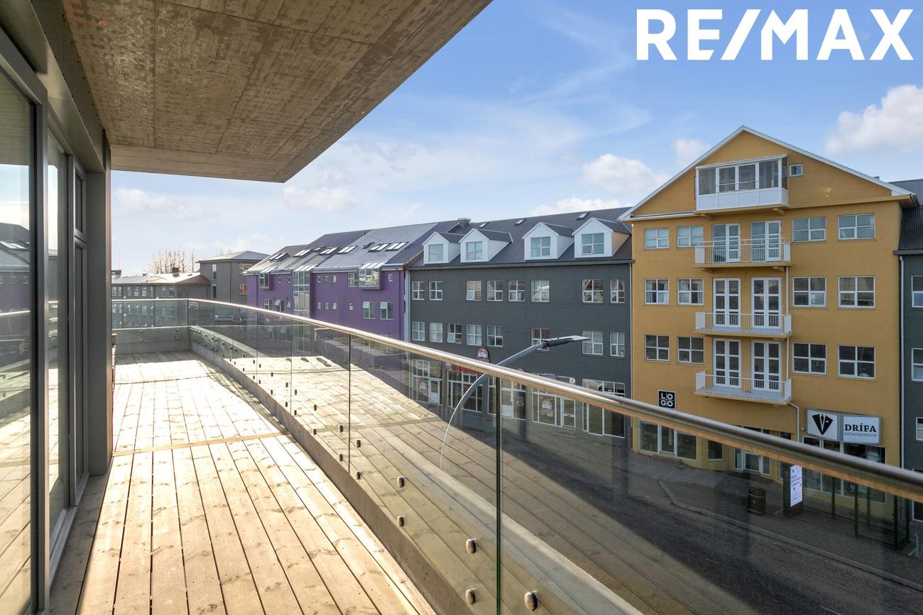 Hringbraut 120, 101 Reykjavík