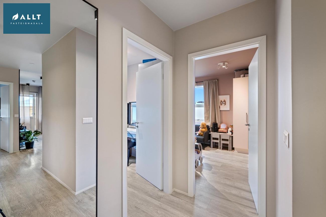 Dalsbraut 4, 260 Reykjanesbær