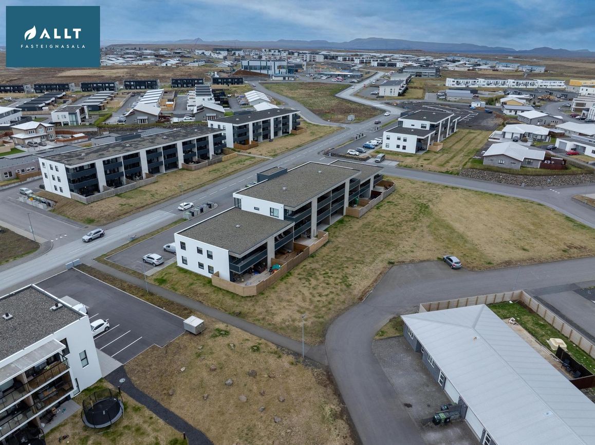 Dalsbraut 4, 260 Reykjanesbær