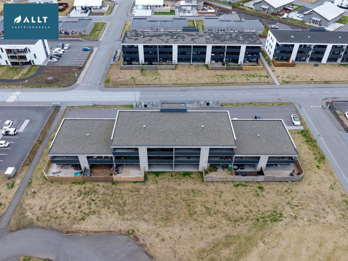 Dalsbraut 4, 260 Reykjanesbær