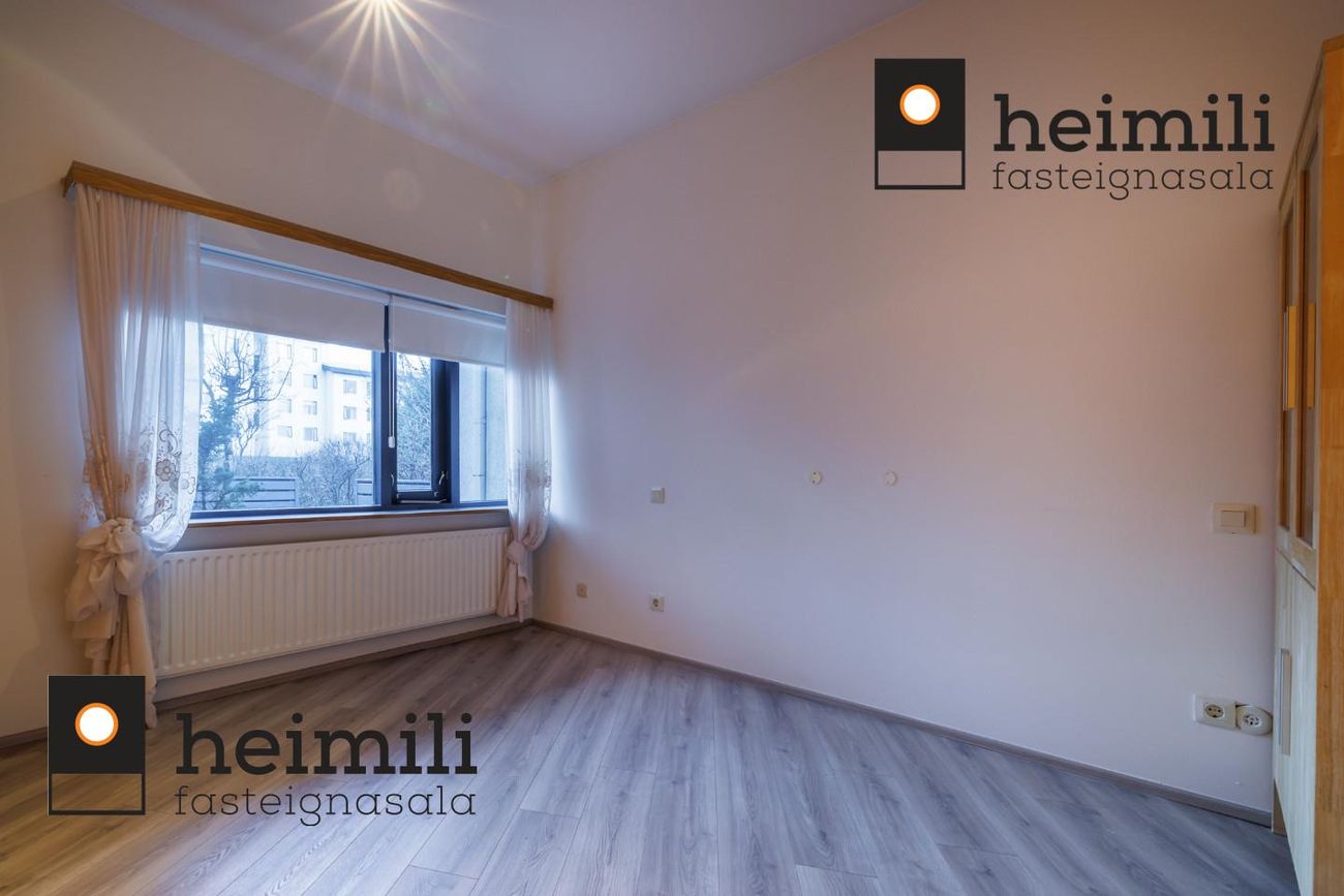 Hvassaleiti 58, 103 Reykjavík