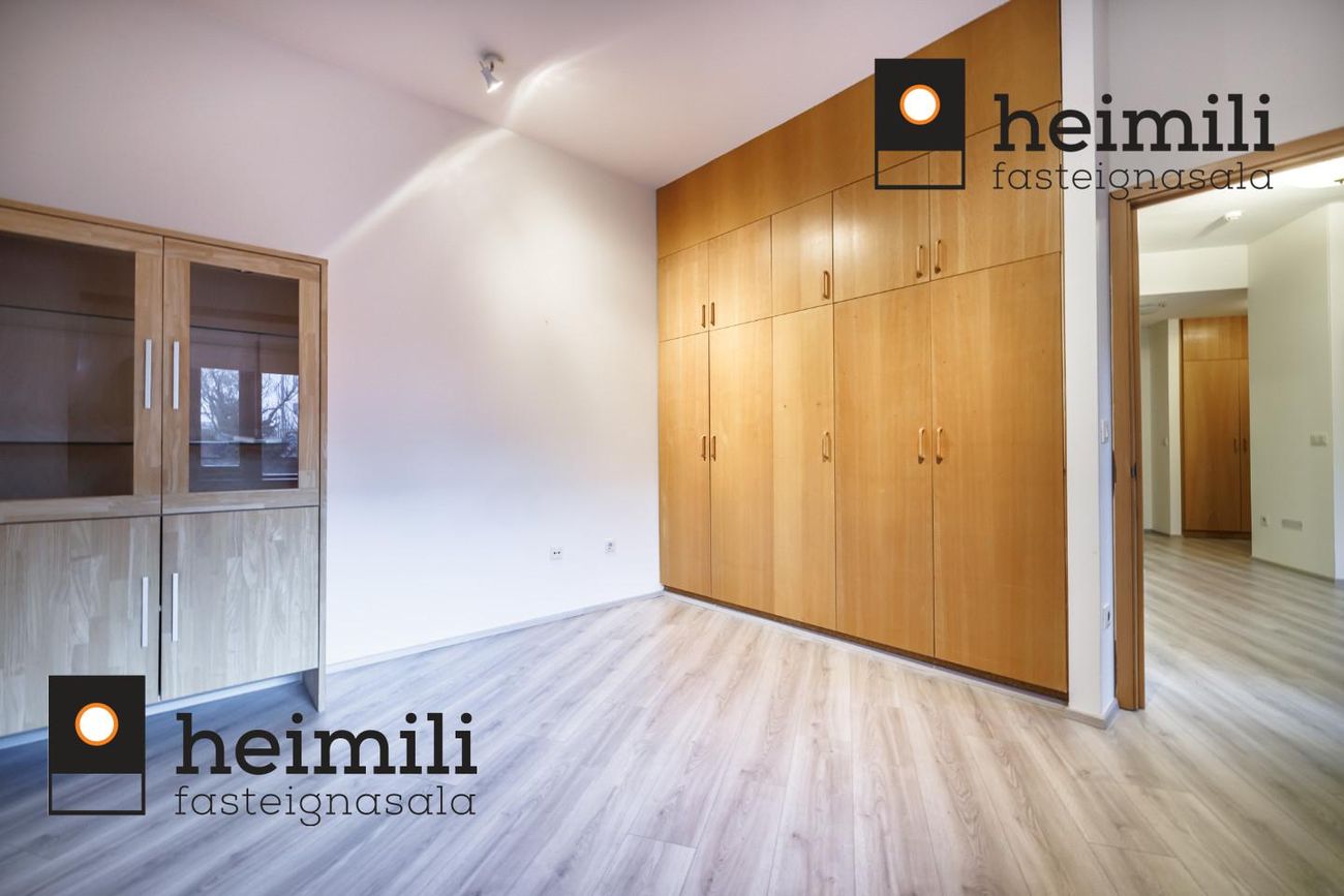Hvassaleiti 58, 103 Reykjavík
