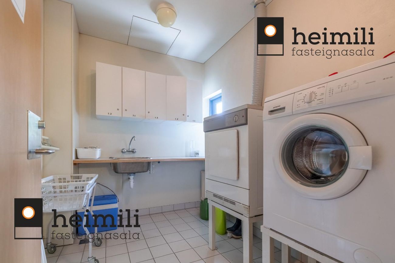 Hvassaleiti 58, 103 Reykjavík