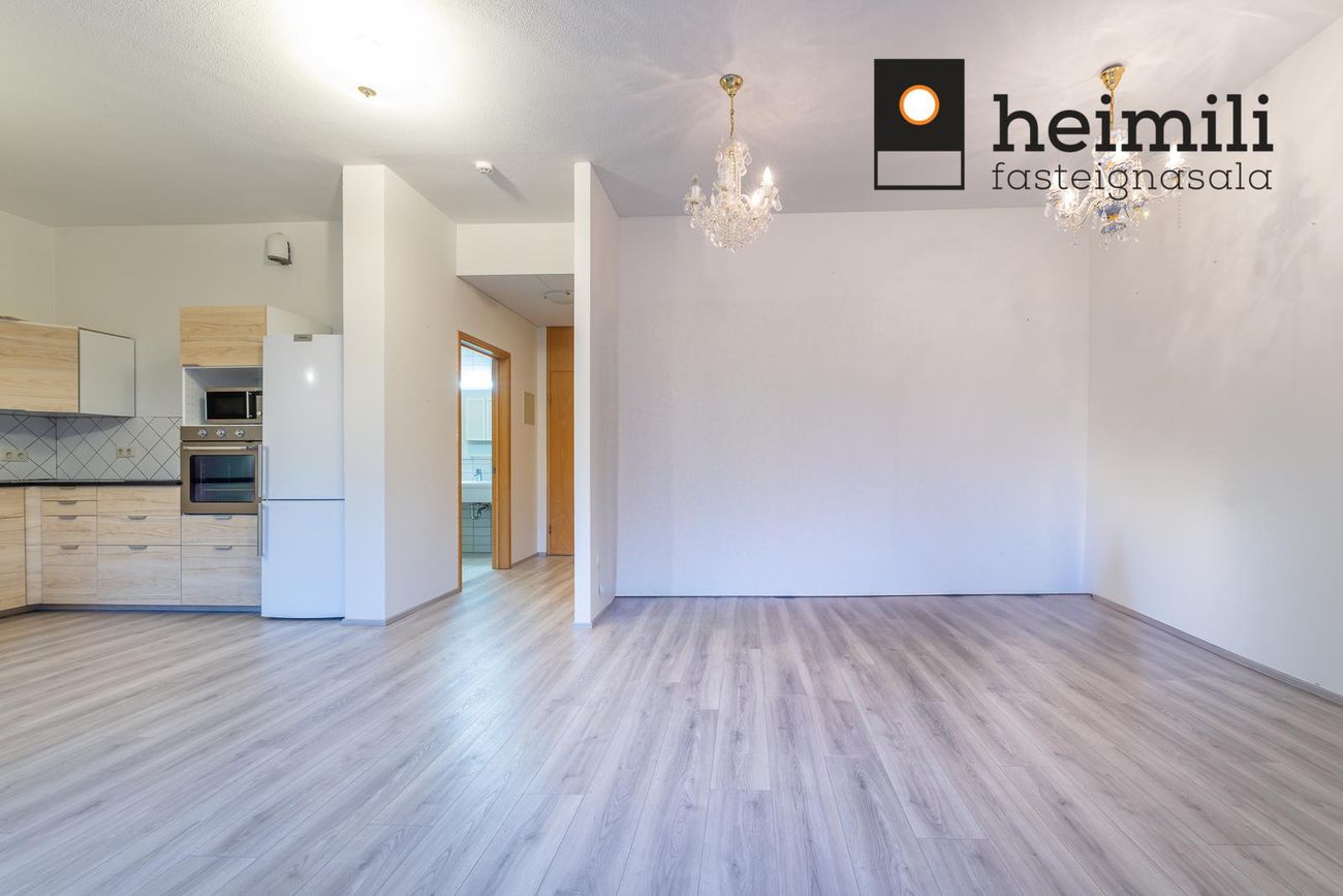 Hvassaleiti 58, 103 Reykjavík