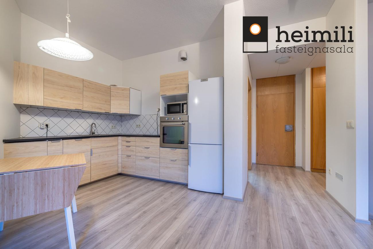 Hvassaleiti 58, 103 Reykjavík