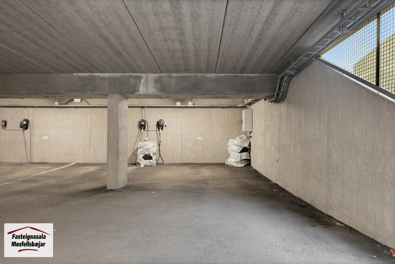 Uglugata 36, 270 Mosfellsbær