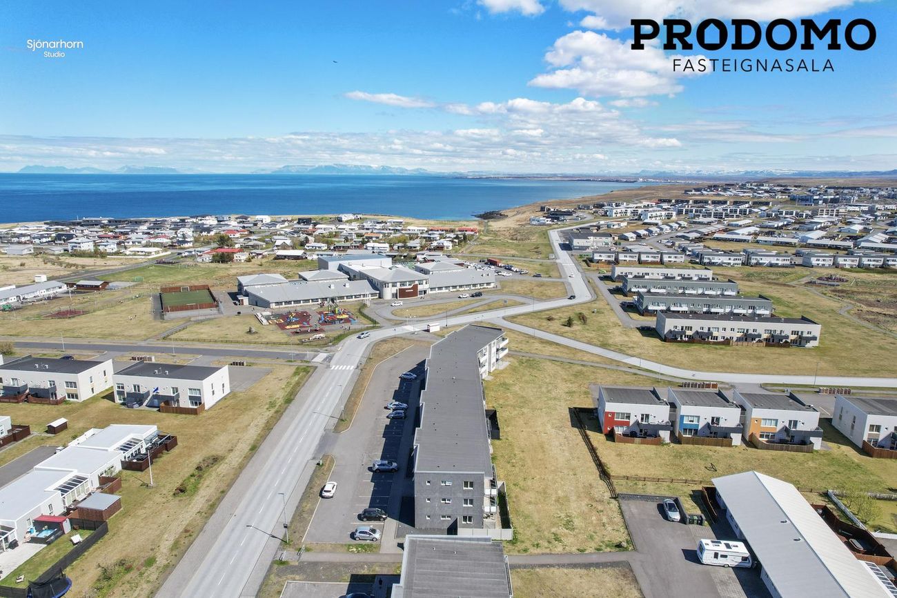 Tjarnabraut 14, 260 Reykjanesbær