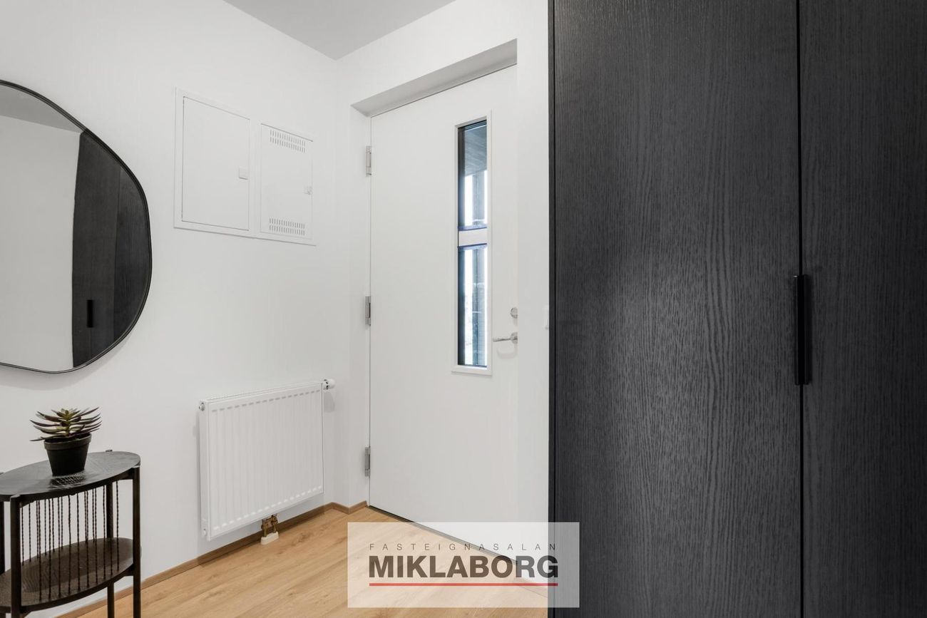 Hringhamar 25, 221 Hafnarfjörður