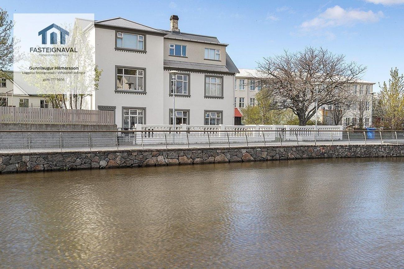 Skólabraut 1 - 0101, 220 Hafnarfjörður