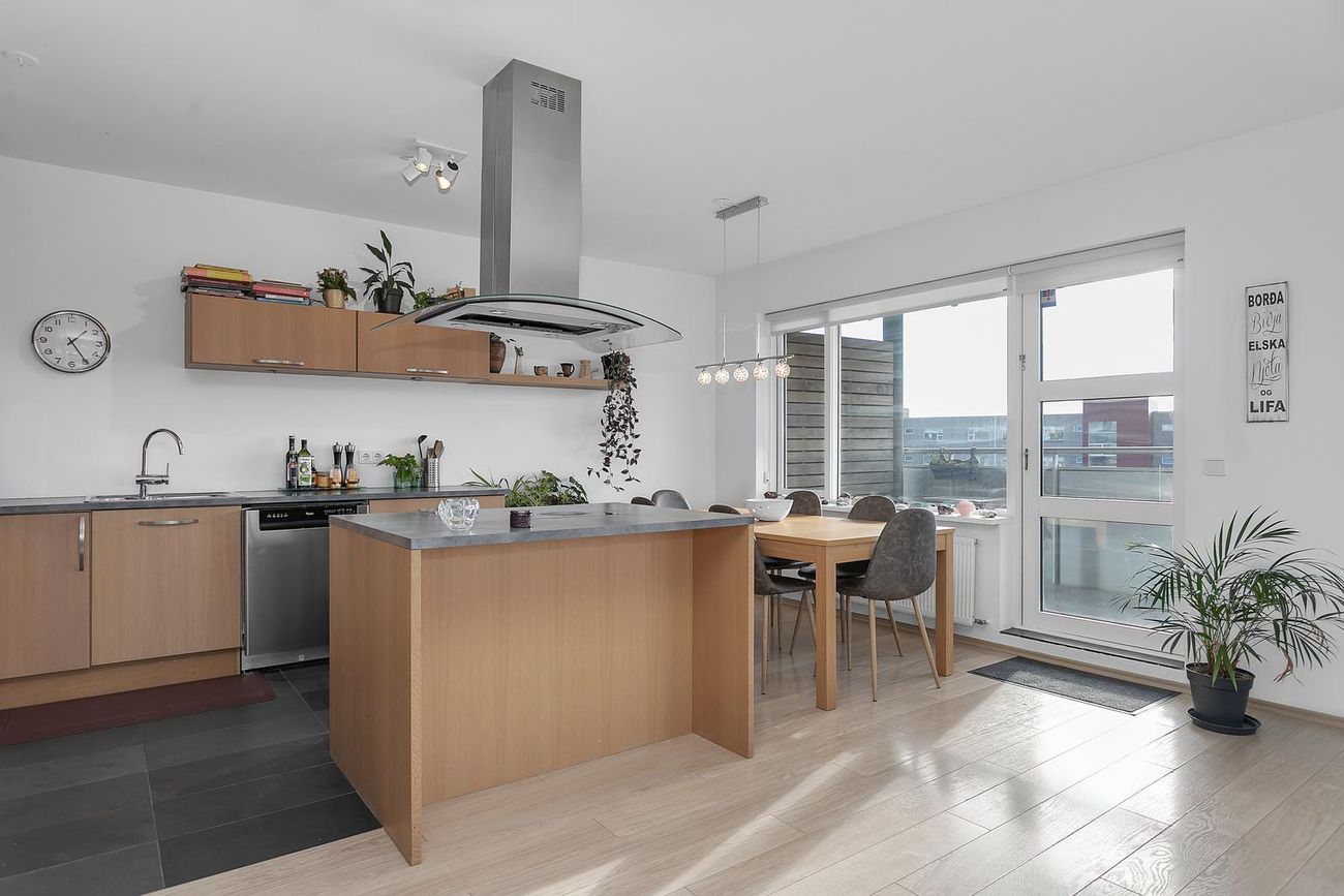 Álfkonuhvarf 37, 203 Kópavogur