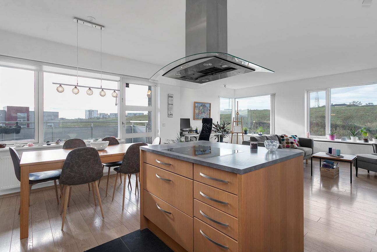 Álfkonuhvarf 37, 203 Kópavogur